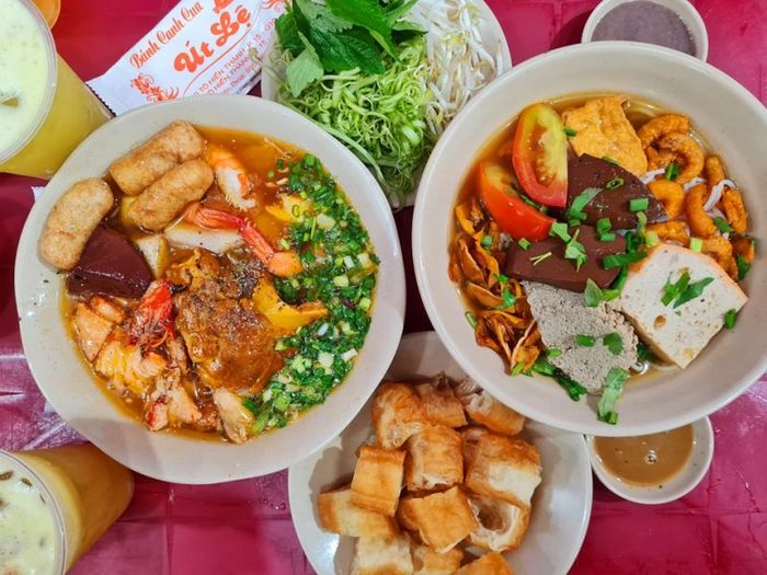 Bánh canh cua Út Lệ Tô Hiến Thành